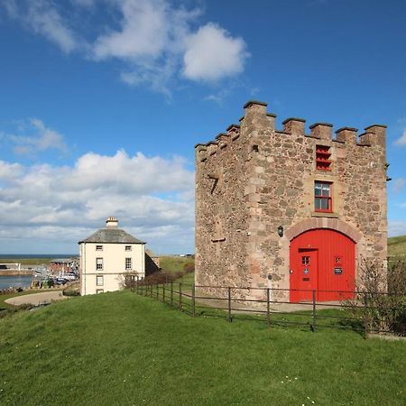 Nisbet'S Tower Villa Eyemouth Exterior photo